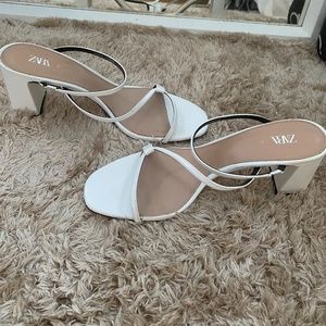 Zara White Low-Height Heeled Elastic Strap Sandals